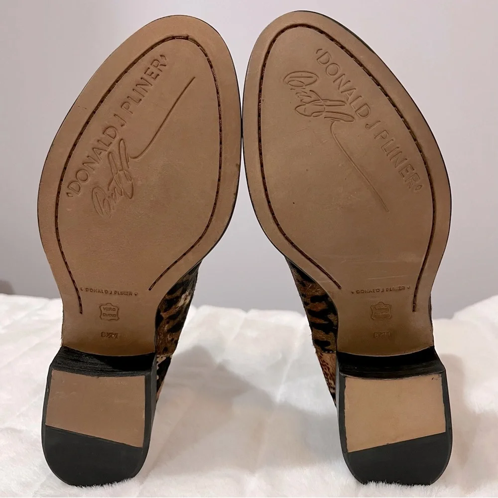 NEW Donald J Pliner Paige Animal Print Calf Hair Booties